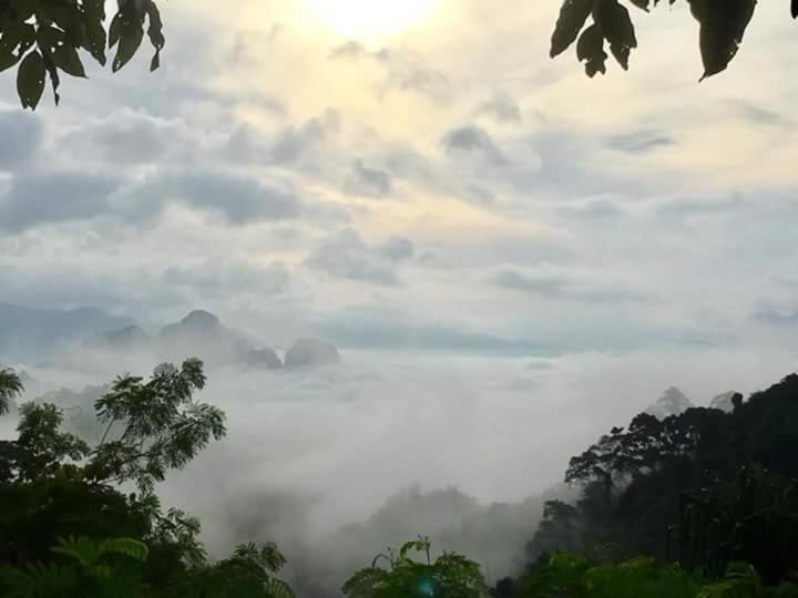Khaosok River Camp Khao Sok National Park Esterno foto