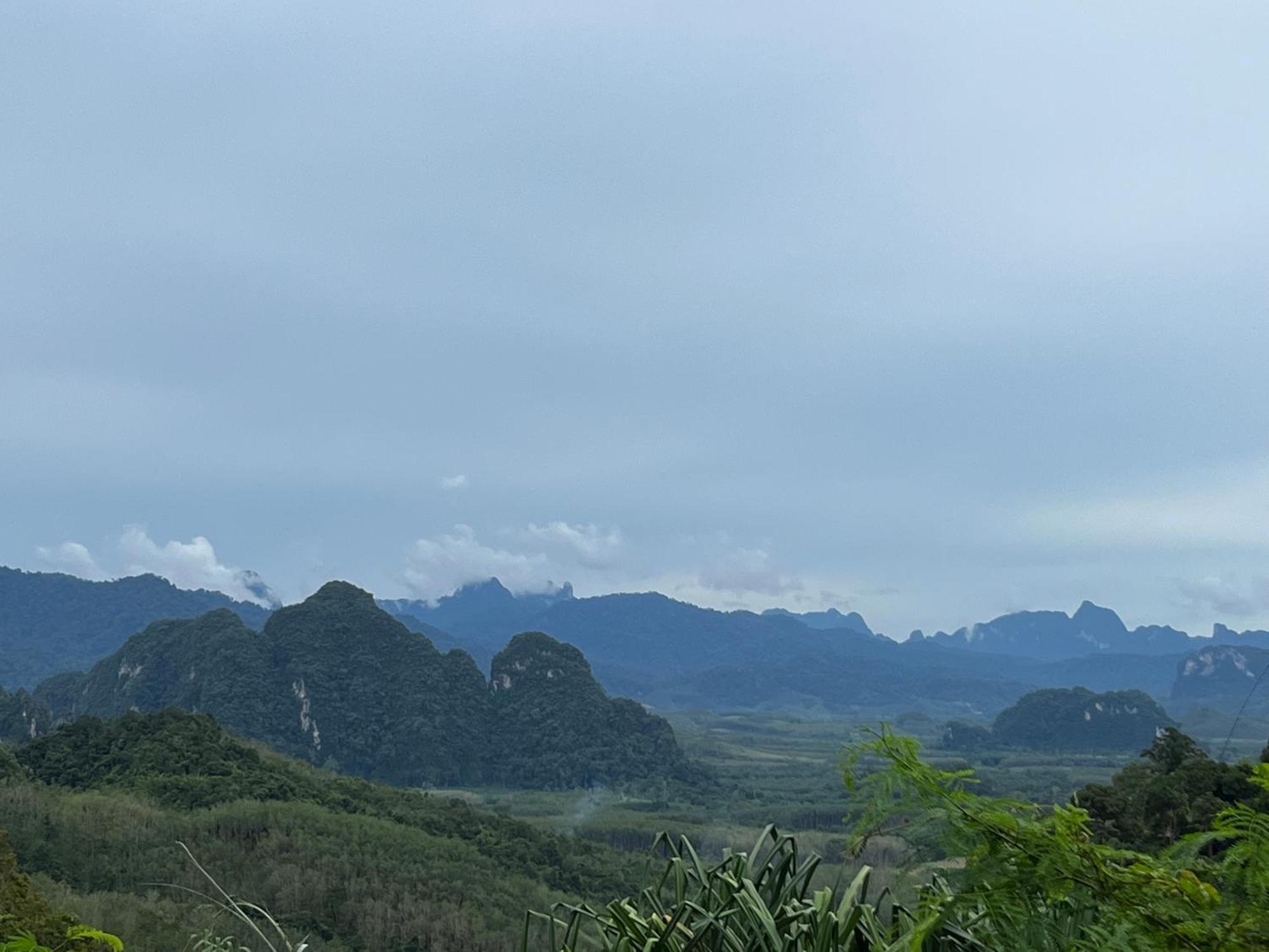 Khaosok River Camp Khao Sok National Park Esterno foto